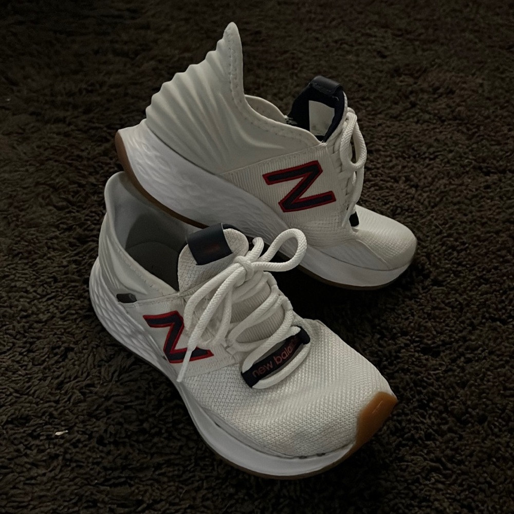 New balance Womens shoes size 7 ROAV